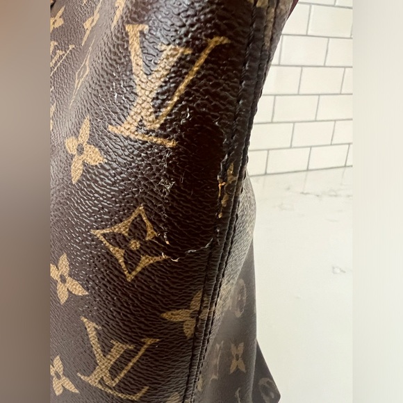 Louis Vuitton Iena MM - Picture 6 of 12